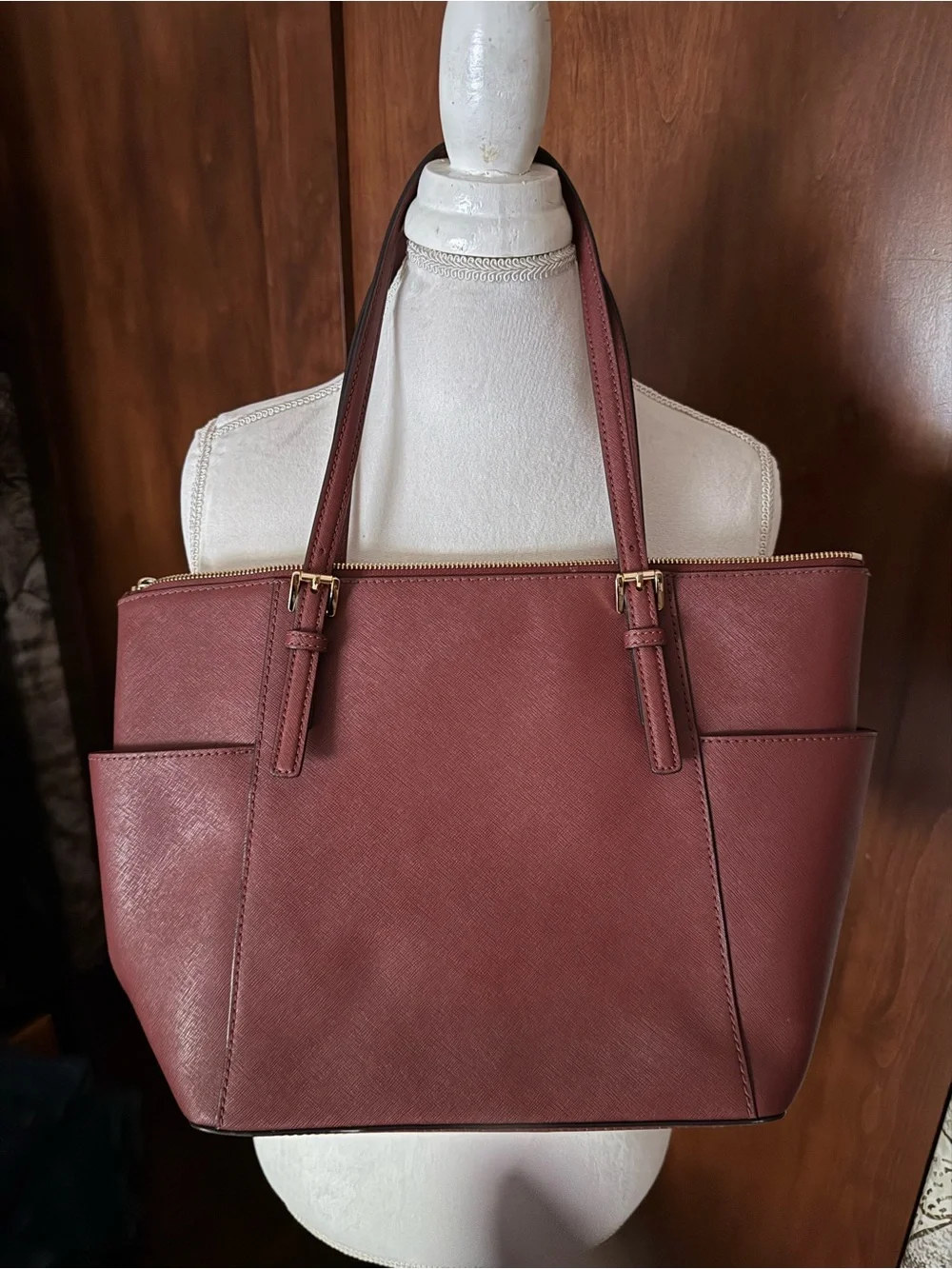 ⚜️👜MICHAEL KORS CHARLOTTE SAFFIANO BURGUNDY LEATHER TOTE BAG 👜⚜️